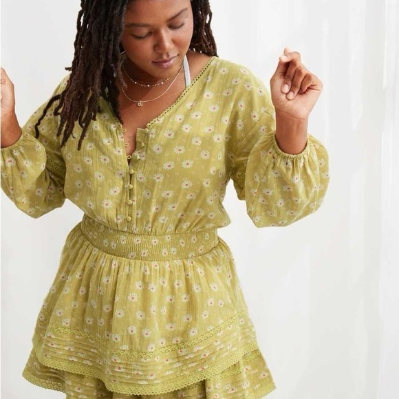 $75 Aerie Size Medium Green Floral Boho Lightweight Rock 'n' Ruffle Mini Dress - Picture 4 of 5